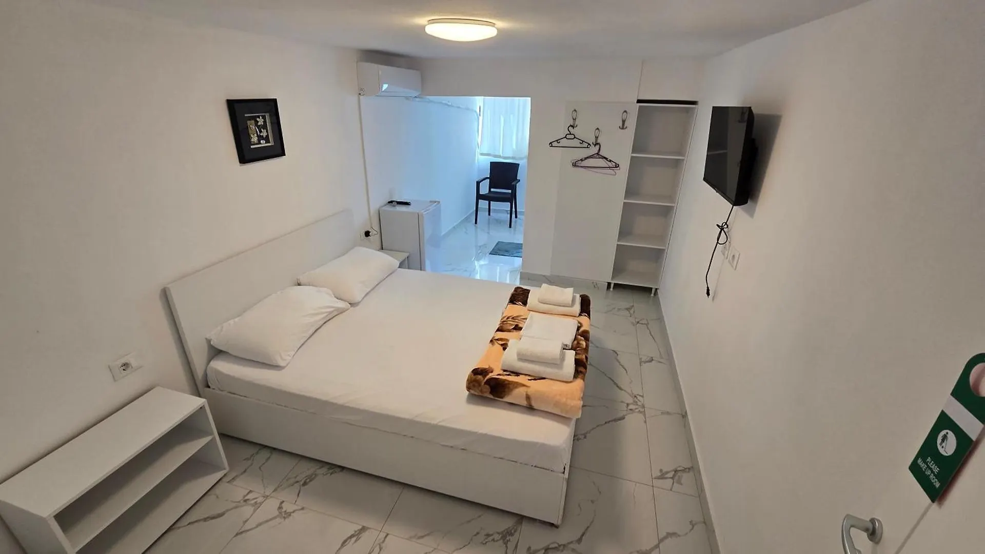 Julia Hotel ドゥラス